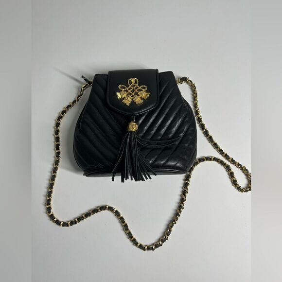 Handbags - Crossbody bag black/ gold magnetic fastening chains